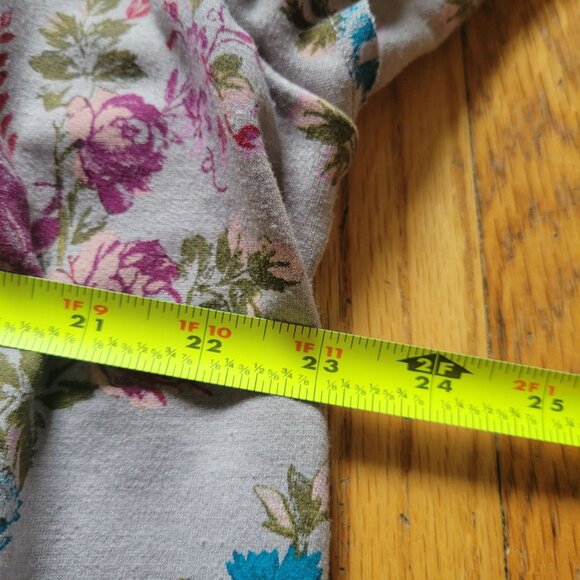 Lane Bryant Floral Print Long Sleeve Ruffle Detail Top 18/20 Gray Pink Blue - Picture 6 of 6